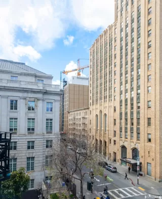 Photo #5: 425019034 Listing