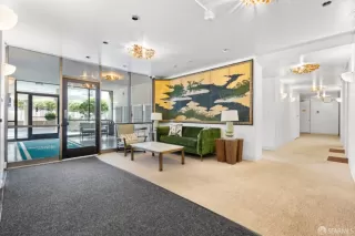 Photo #2: 425019307 Listing