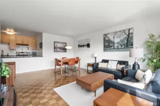 Photo #5: 425019307 Listing