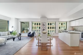 Photo #3: 425019541 Listing