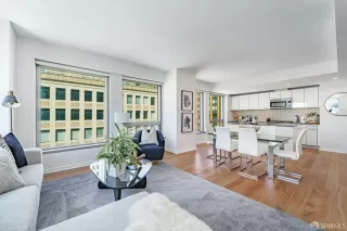 Photo #4: 425019541 Listing