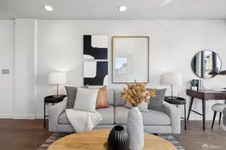 Photo #6: 425019580 Listing