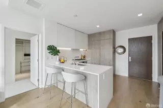 Photo #5: 425019616 Listing