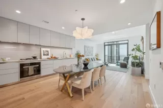 Photo #1: 425019782 Listing