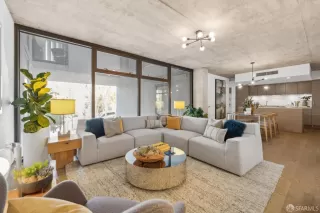 Photo #1: 425020373 Listing