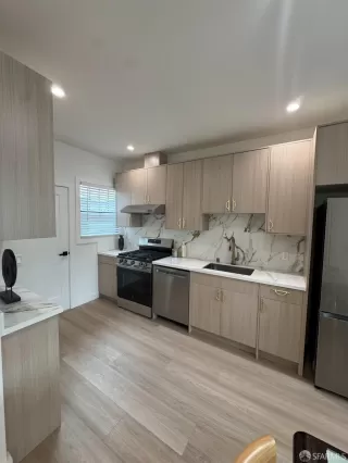 Photo #5: 425020737 Listing
