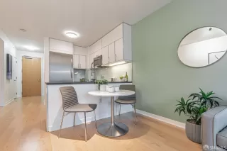 Photo #6: 425020817 Listing 