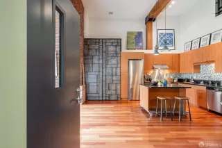 Photo #4: 425021007 Listing