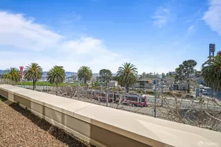 Photo #3: 425021168 Listing