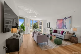 Photo #4: 425021168 Listing