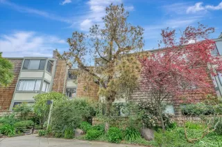 Photo #3: 425021227 Listing