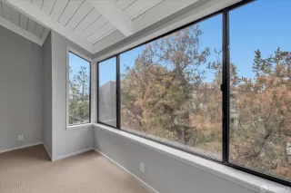 Photo #6: 425021227 Listing