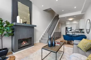 Photo #2: 425021234 Listing