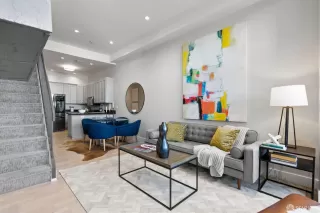 Photo #3: 425021234 Listing