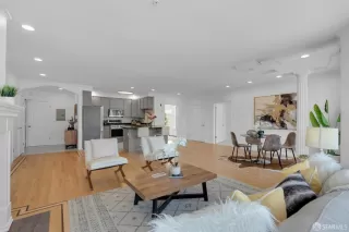 Photo #4: 425021310 Listing 