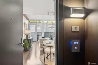 Photo #2: 425021422 Listing 