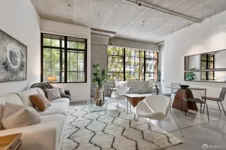 Photo #1: 425021501 Listing