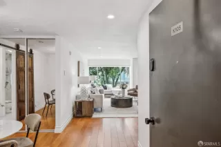 Photo #1: 425022122 Listing 