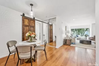 Photo #2: 425022122 Listing 