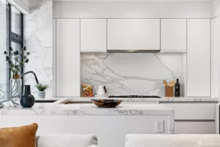 Photo #5: 425022148 Listing