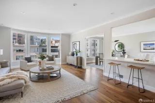 Photo #3: 425022174 Listing