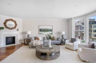 Photo #6: 425022174 Listing