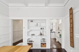 Photo #6: 425022358 Listing