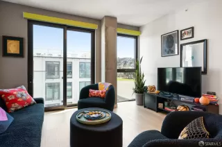 Photo #2: 425022362 Listing