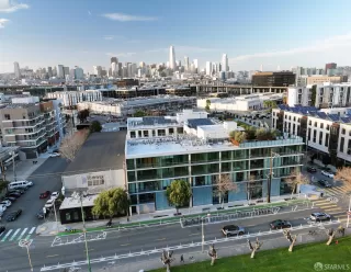 Photo #6: 425022362 Listing