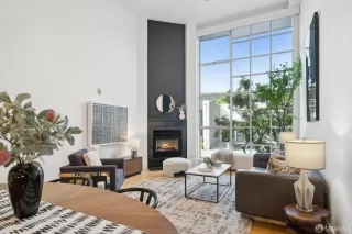 Photo #6: 425022387 Listing 