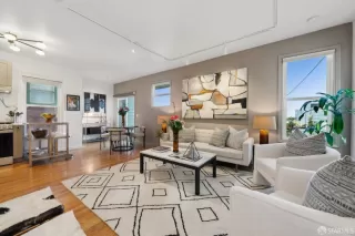 Photo #4: 425022409 Listing 