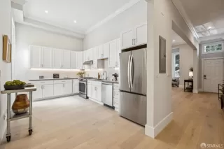 Photo #6: 425022446 Listing 