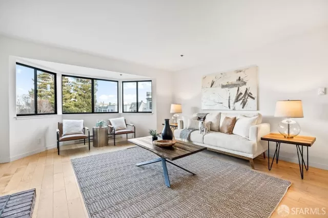 MLS: 425022447 Condo For Sale