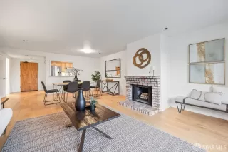 Photo #5: 425022447 Listing