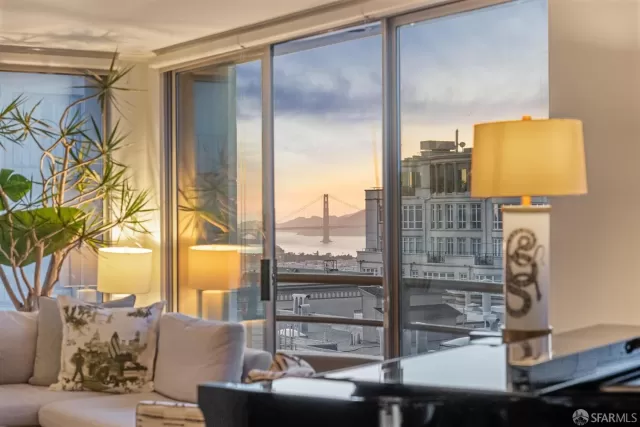 MLS: 425022567 Condo For Sale