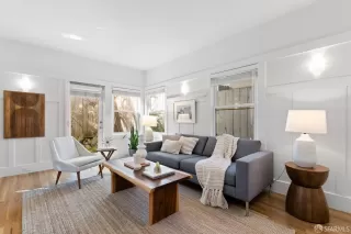 Photo #4: 425023042 Listing