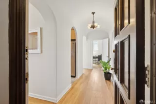 Photo #2: 425023234 Listing