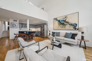 Photo #2: 425023262 Listing 