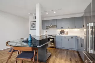 Photo #6: 425023262 Listing 