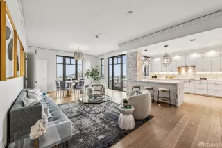 Photo #4: 425023297 Listing