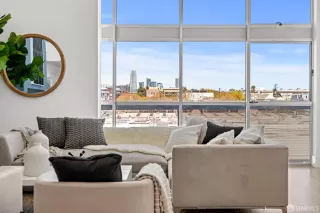 Photo #4: 425023488 Listing