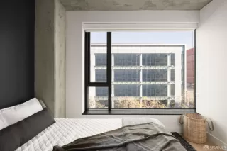 Photo #5: 425023588 Listing 