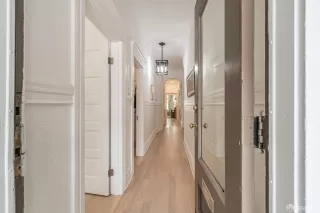 Photo #4: 425023690 Listing