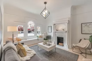 Photo #5: 425023690 Listing