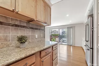 Photo #6: 425023755 Listing