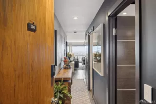 Photo #2: 425023766 Listing