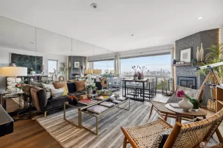 Photo #5: 425023766 Listing