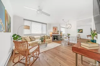 Photo #4: 425023863 Listing 