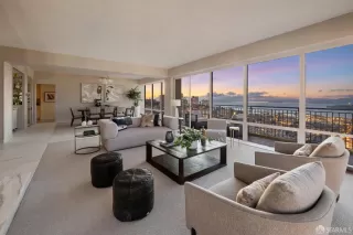 Photo #3: 425023904 Listing