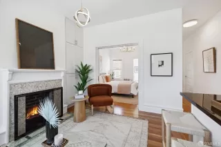 Photo #6: 425024308 Listing